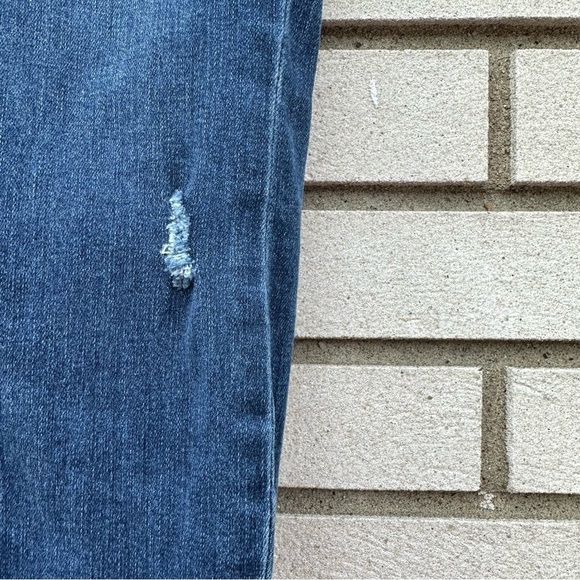 SPANX Distressed Skinny Jeans Medium Wash - Picture 7 of 13